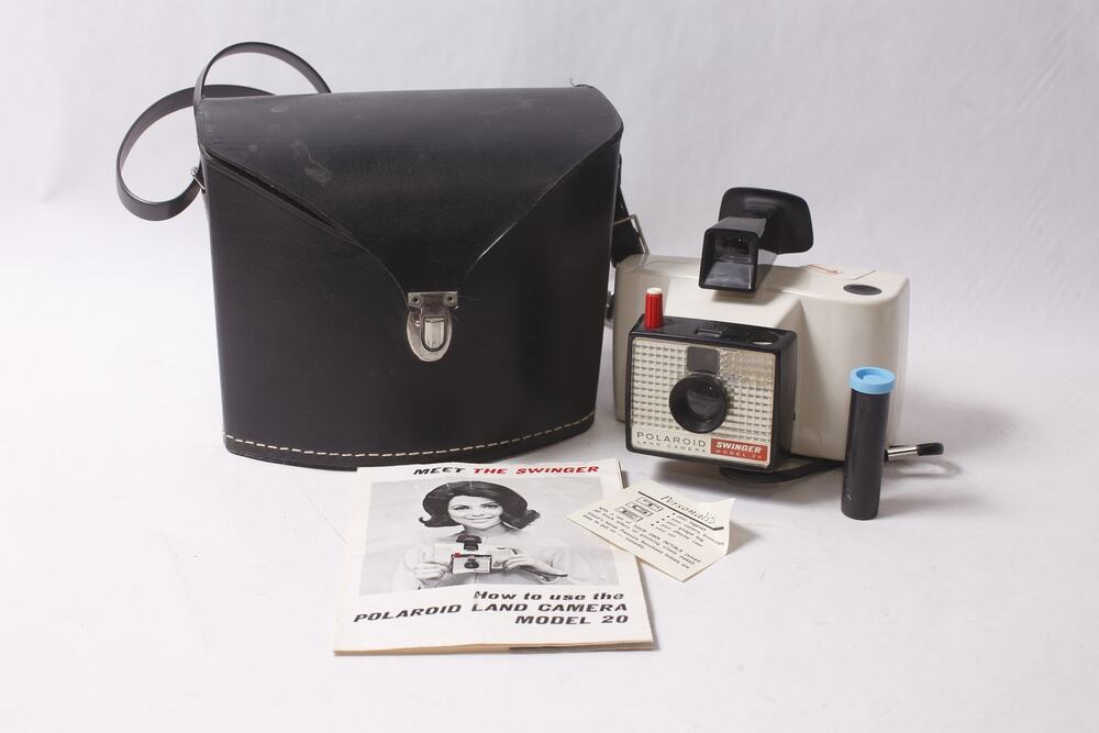 Vintage Polaroid Land Camera Swinger Model 20 Collectible ~ 260608-WH 1259